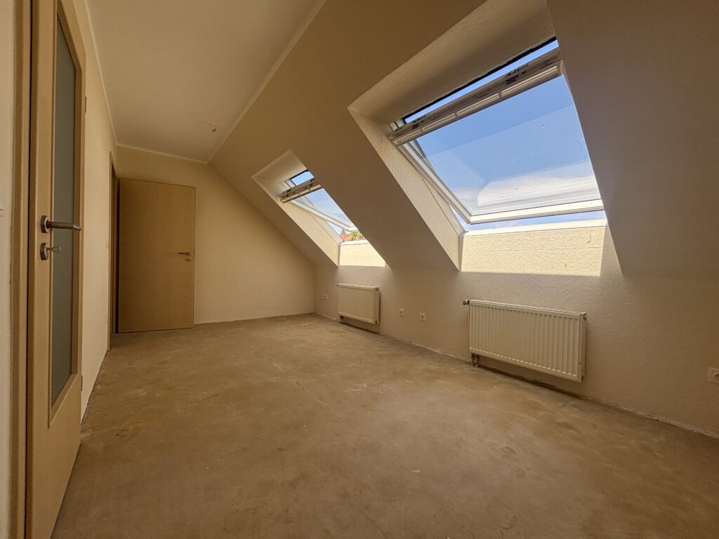 2906 Kinderzimmer-Büro