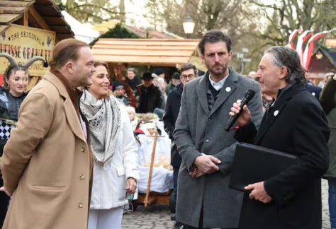 54EFMLHCS5DLPKBCGAULU5ICBQ