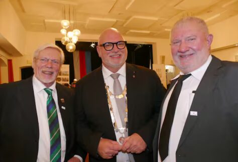 VT4YKE24CFHHVPAWXI3XSS4Y7A