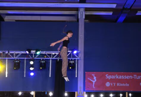 CH2PNQKD6ZHH5LBRFJBX6CJXWQ