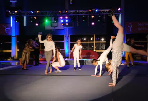 YQPOZEEFNRDDJIWXWBD4LAPHVY